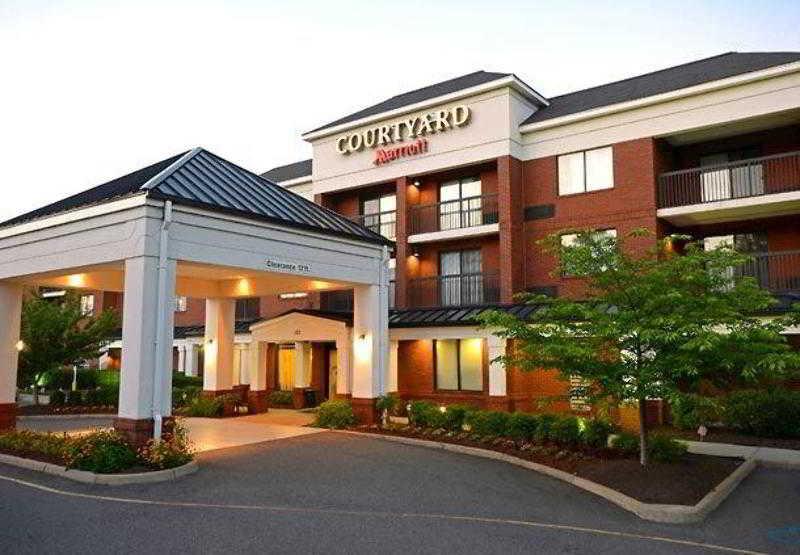 Courtyard Newport News Yorktown Hotel Buitenkant foto