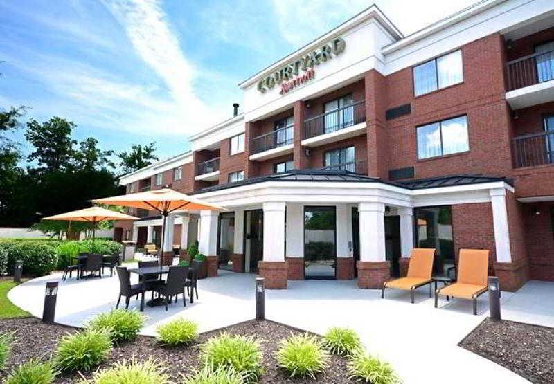 Courtyard Newport News Yorktown Hotel Buitenkant foto